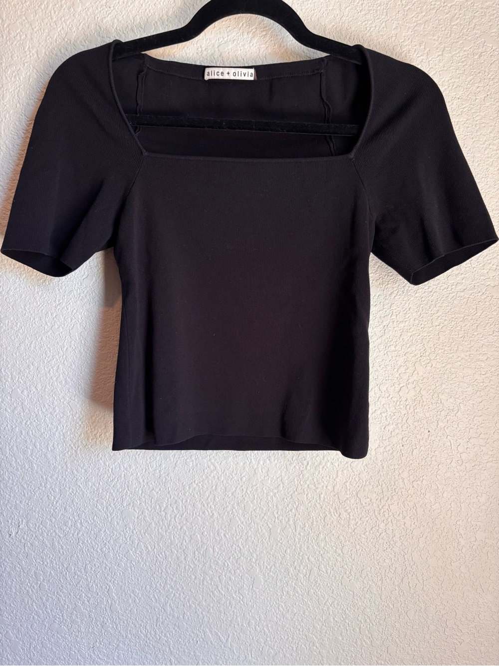 alice + olivia Black Square Neck Short Sleeve Small Top